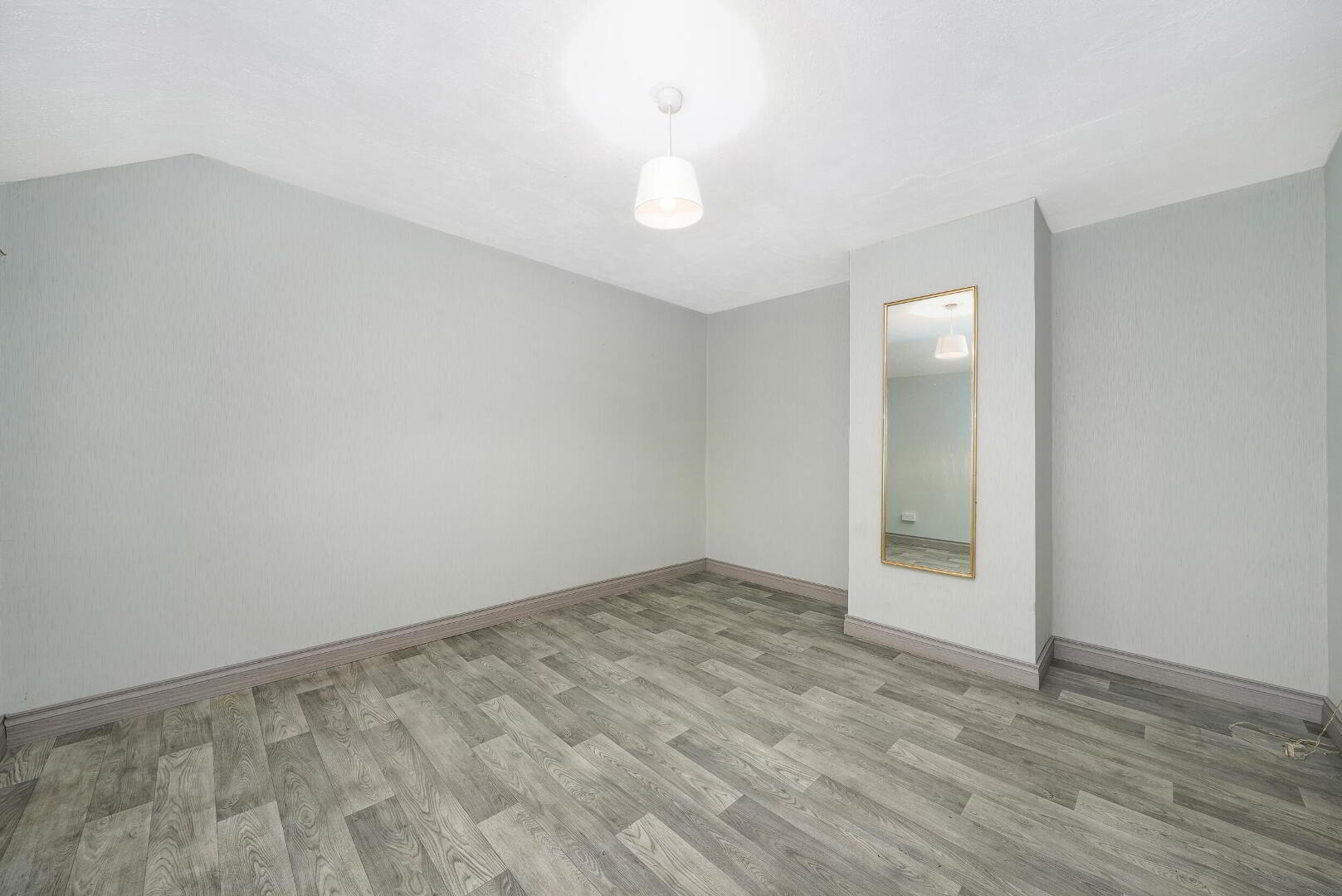 453 Casement Road 17 of 32