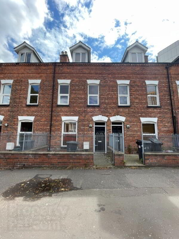 32 Lisburn Road 1 of 10