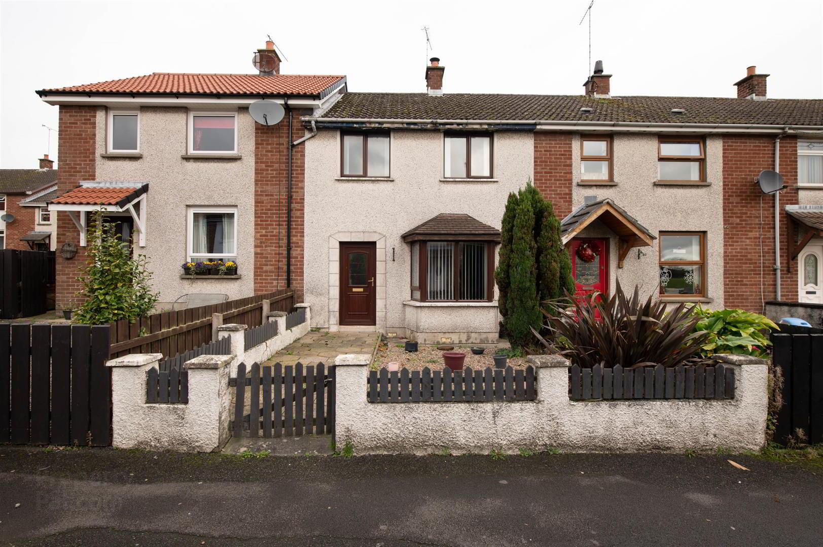 83 Hillfoot Crescent 1 of 15