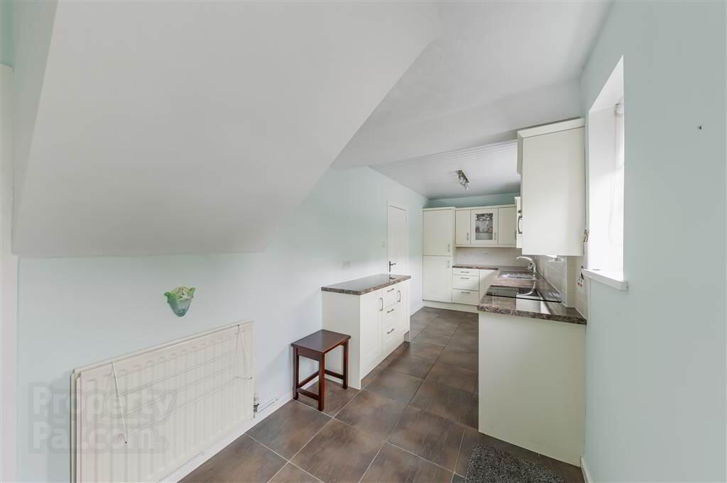 19 Hillmount Gardens 11 of 23
