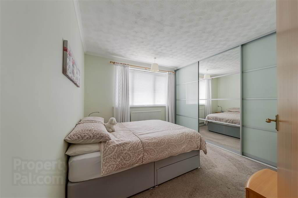 19 Hillmount Gardens 14 of 23