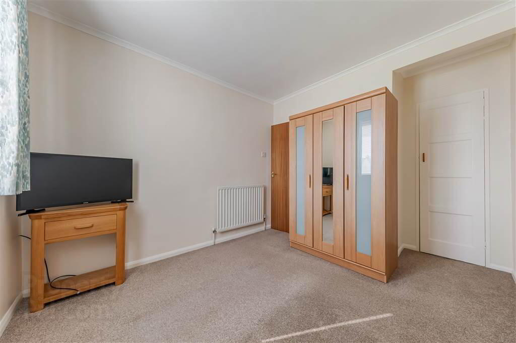 19 Hillmount Gardens 16 of 23