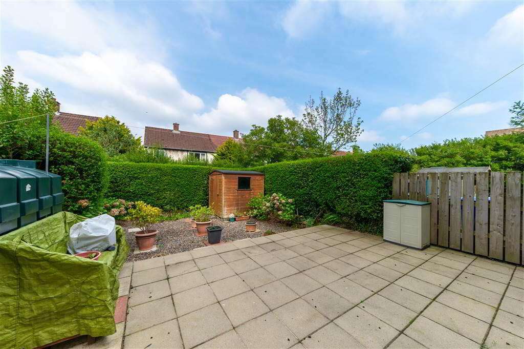 19 Hillmount Gardens 21 of 23