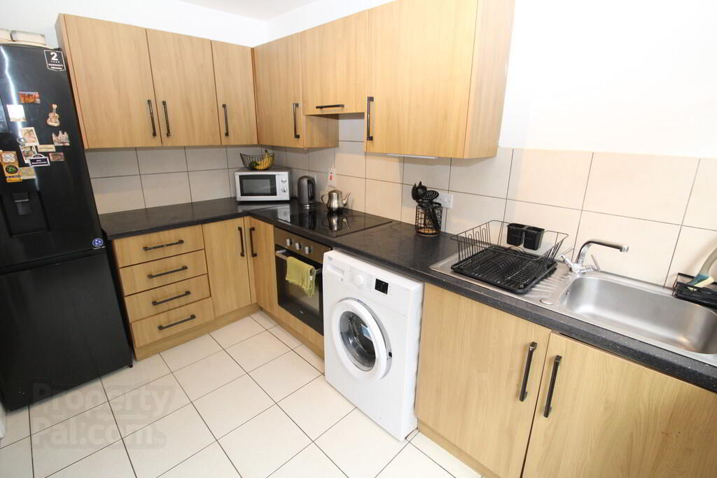 4 Brookvale Drive 7 of 17