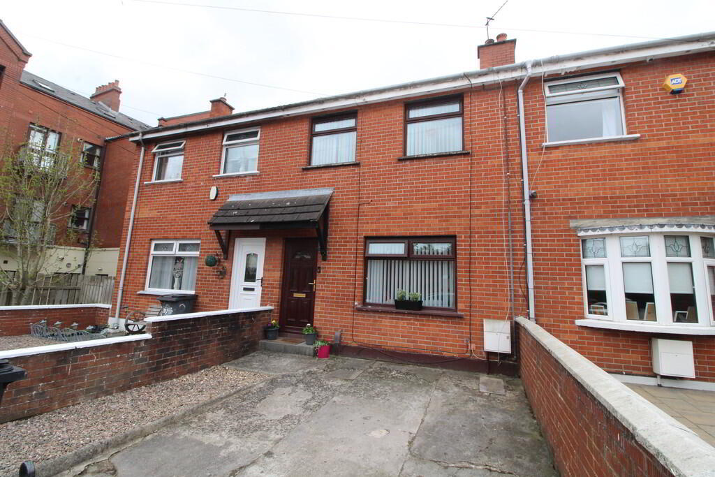 4 Brookvale Drive 1 of 17