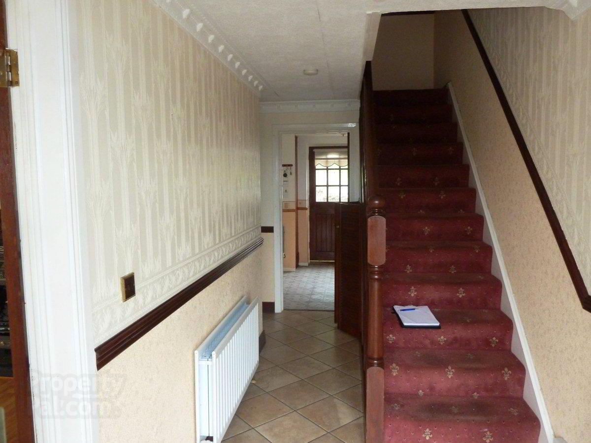 15 Woodland Crescent 4 of 6