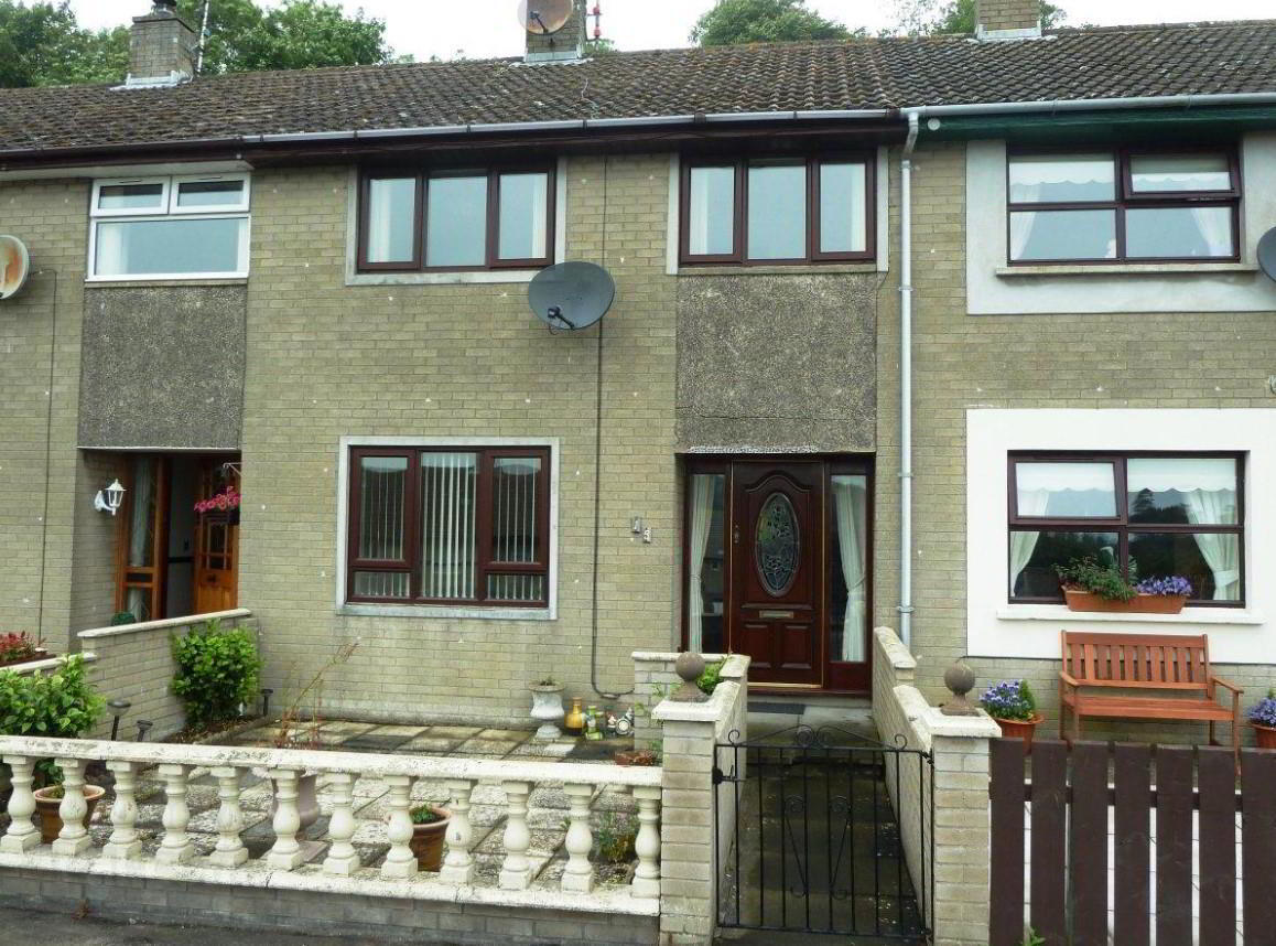 15 Woodland Crescent 1 of 6