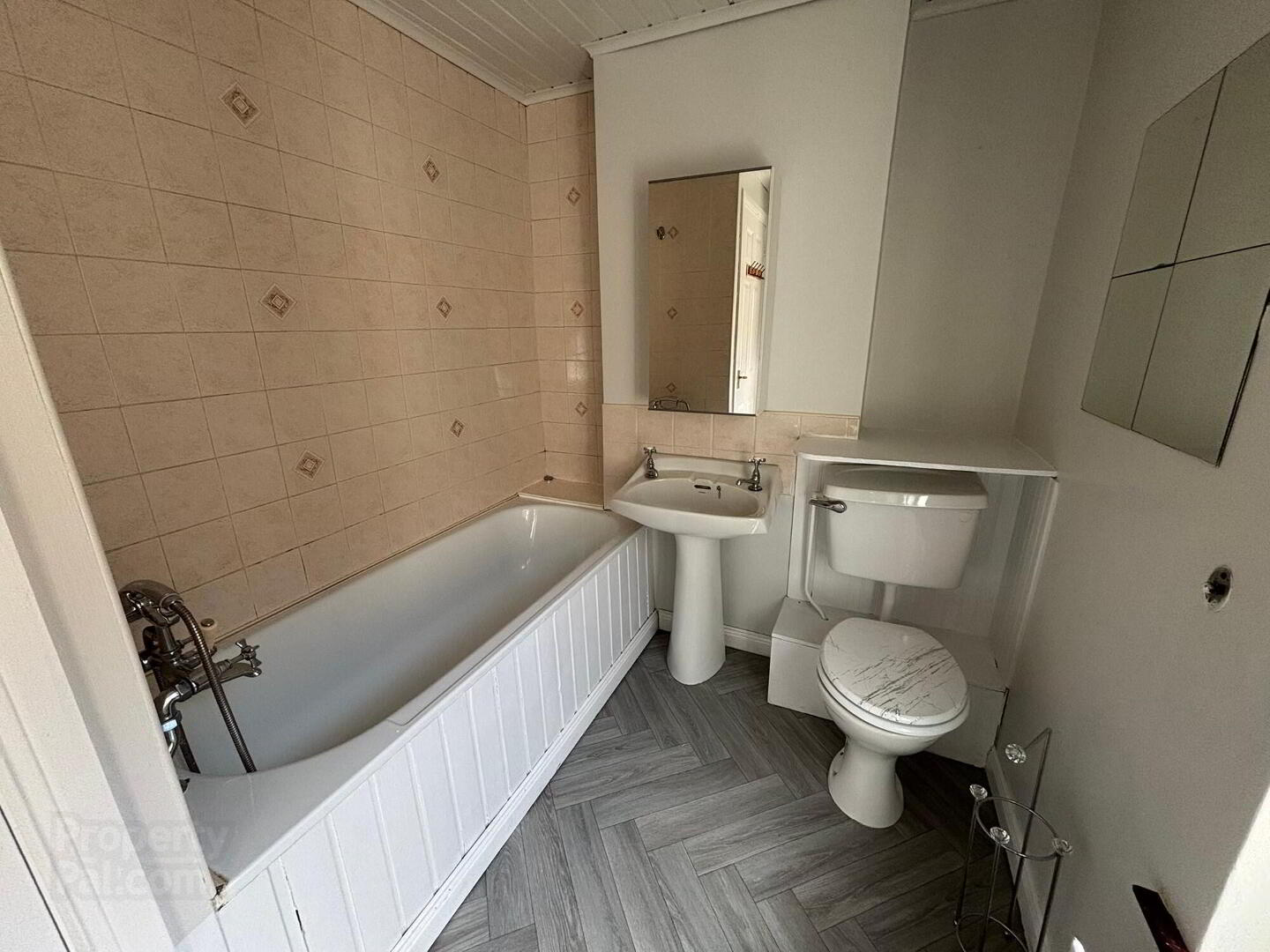3 Ravenscroft Street 8 of 11