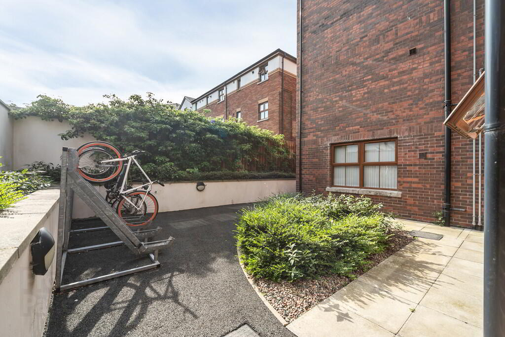 Apt 12, 120 Upper Newtownards Road 13 of 13
