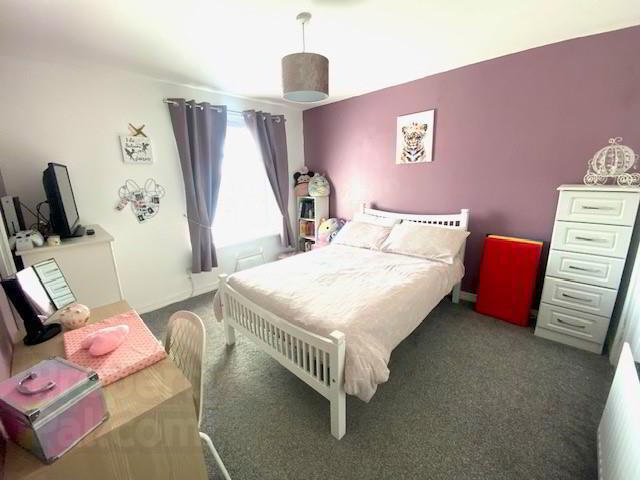 14 Drumlaheen Crescent 10 of 16