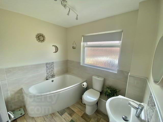 14 Drumlaheen Crescent 13 of 16
