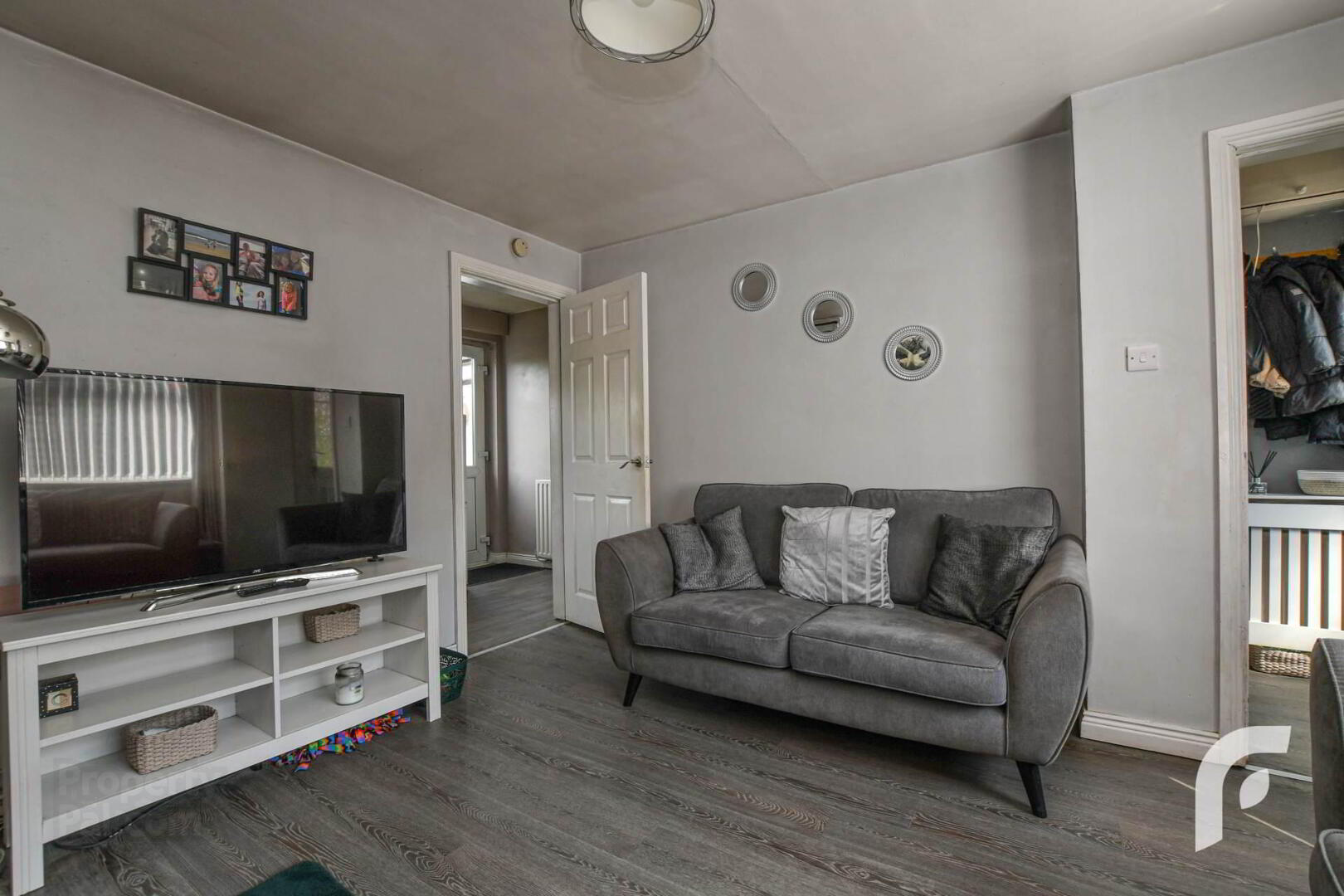 196 Lower Braniel Road 9 of 26