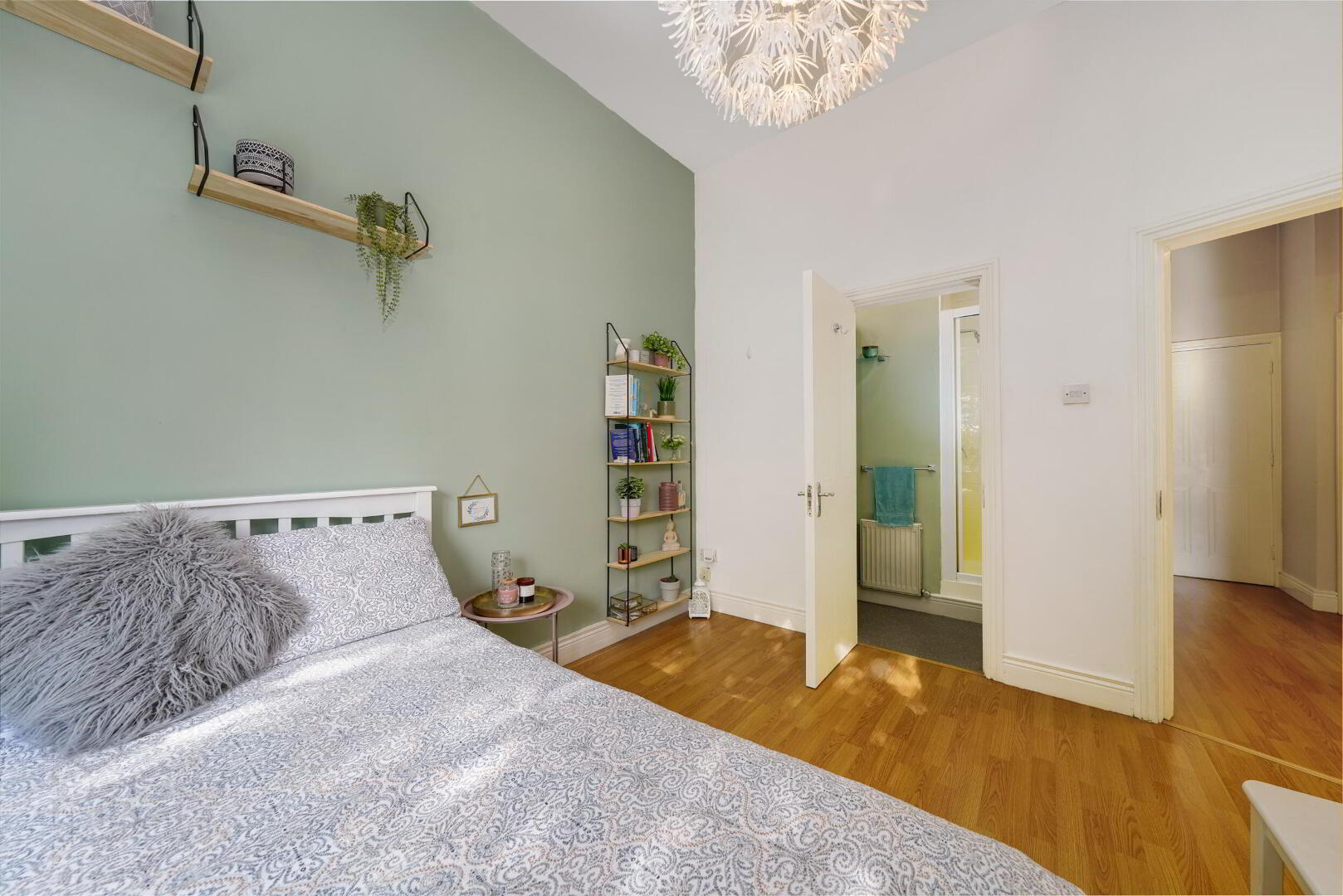 16 Finn Eber Square 13 of 20