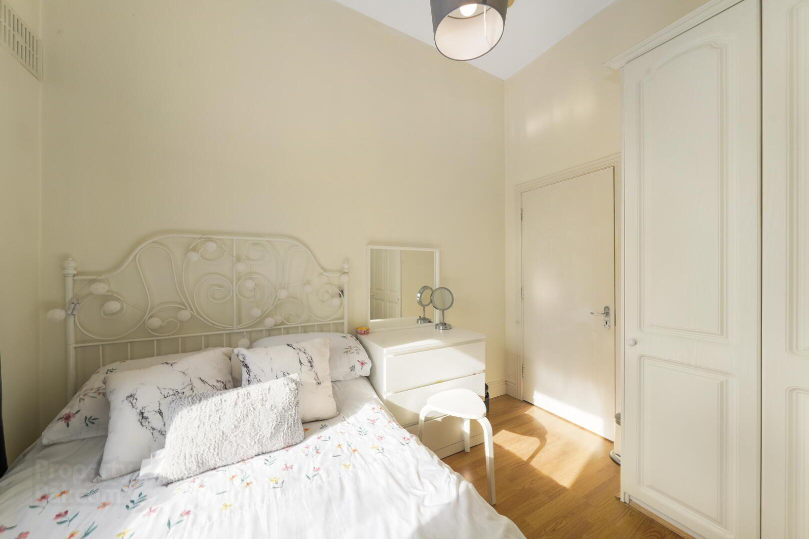 16 Finn Eber Square 16 of 20