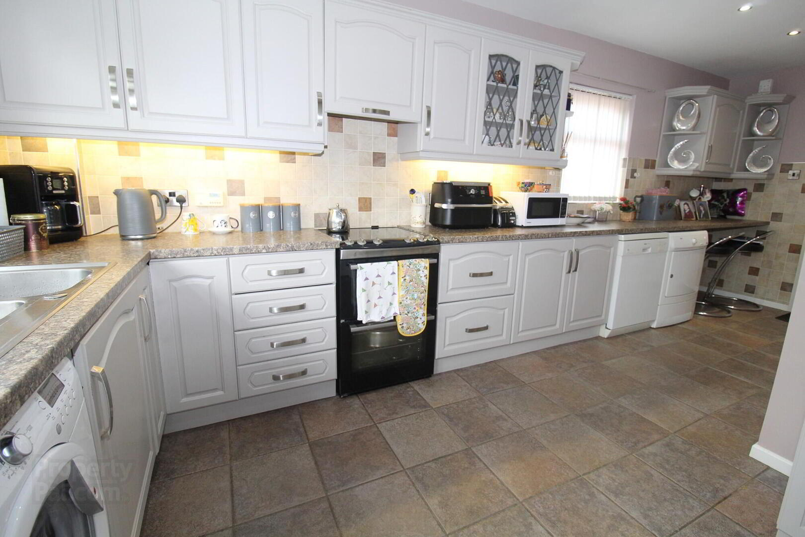 4 Balmoral Avenue 6 of 16