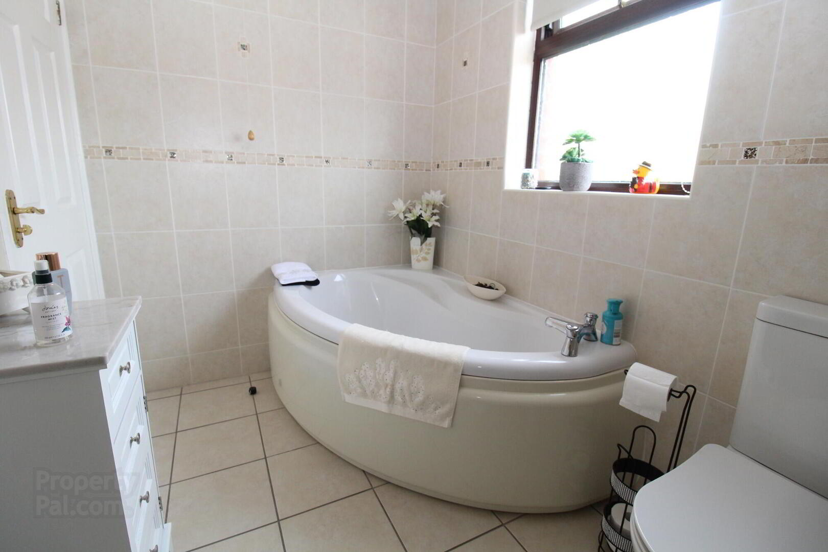 4 Balmoral Avenue 13 of 16