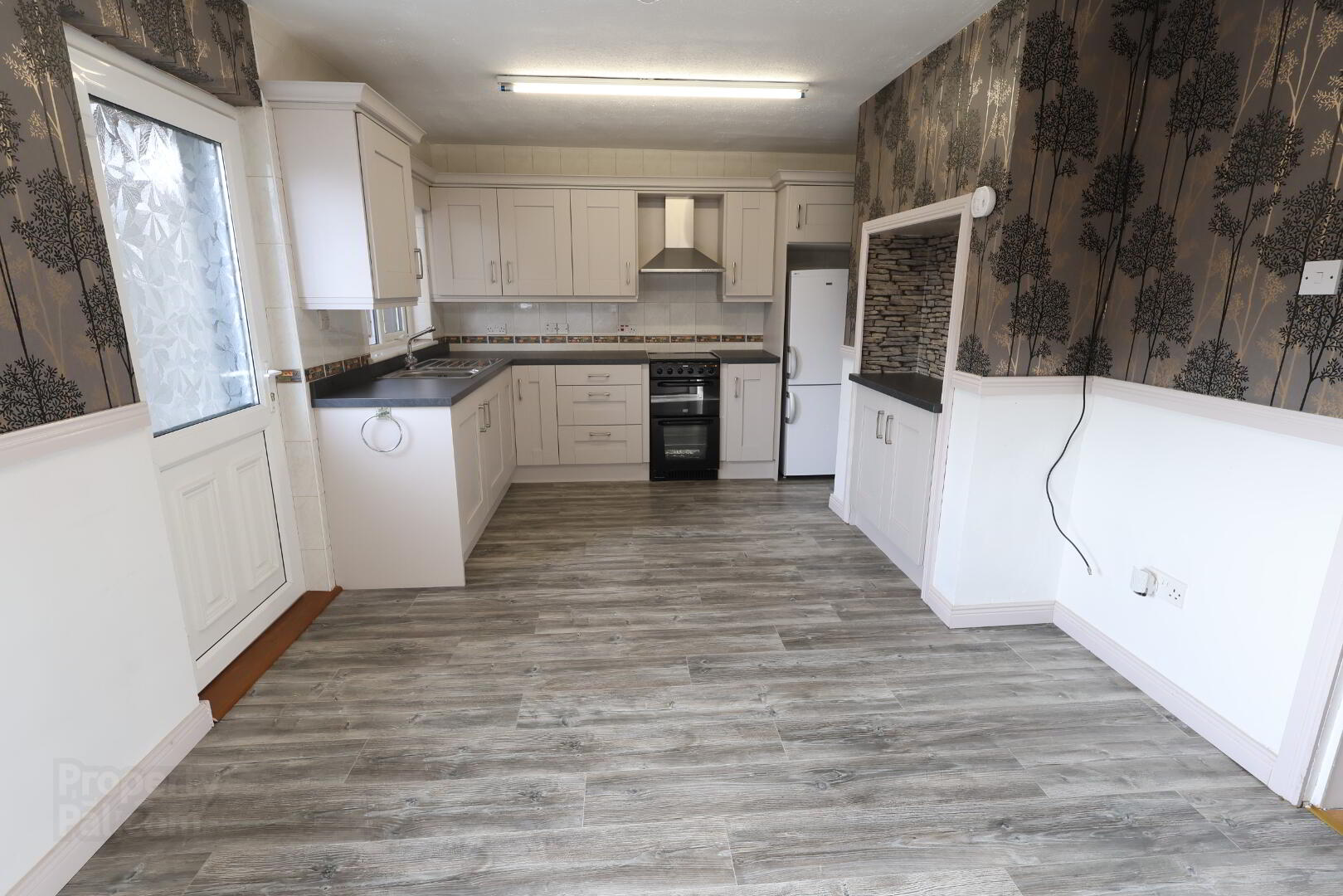 18 Millburn Park 6 of 15