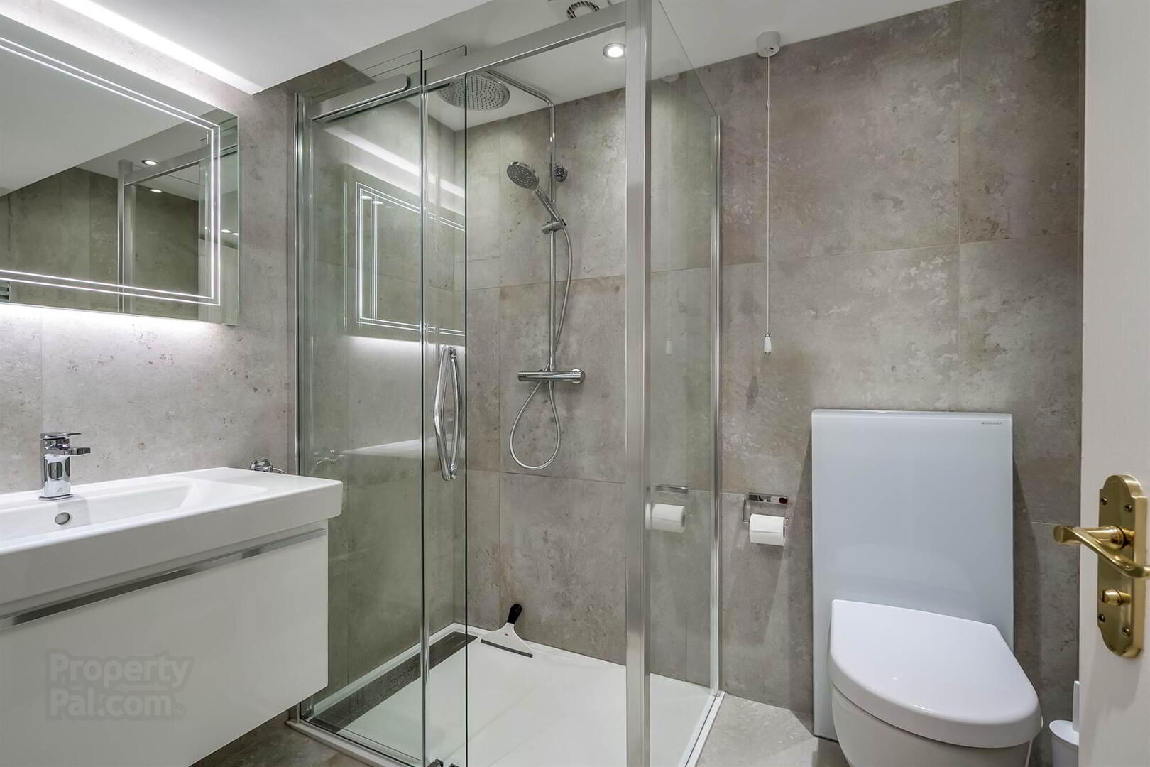 26 Groomsport House Road 14 of 32