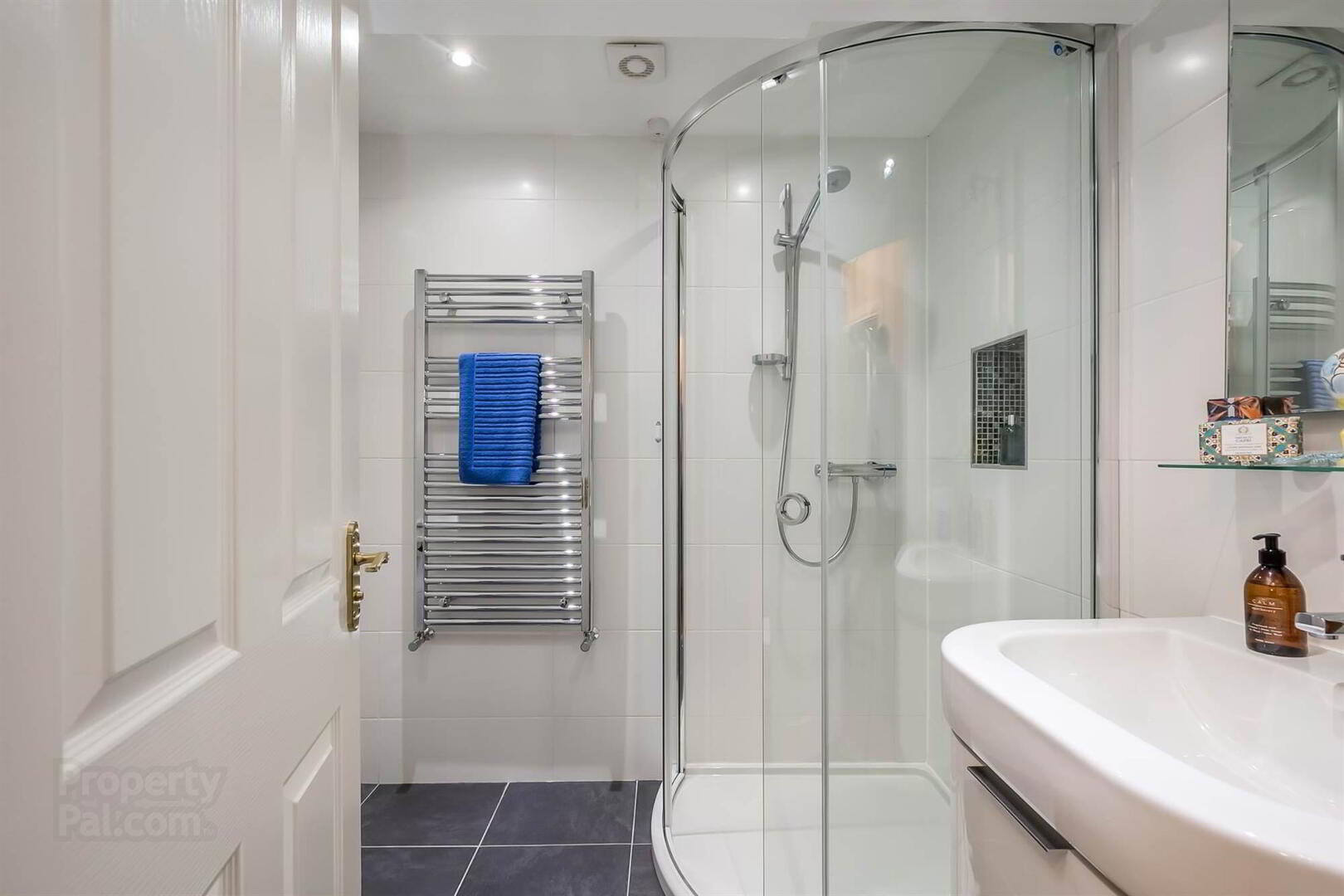 26 Groomsport House Road 17 of 32