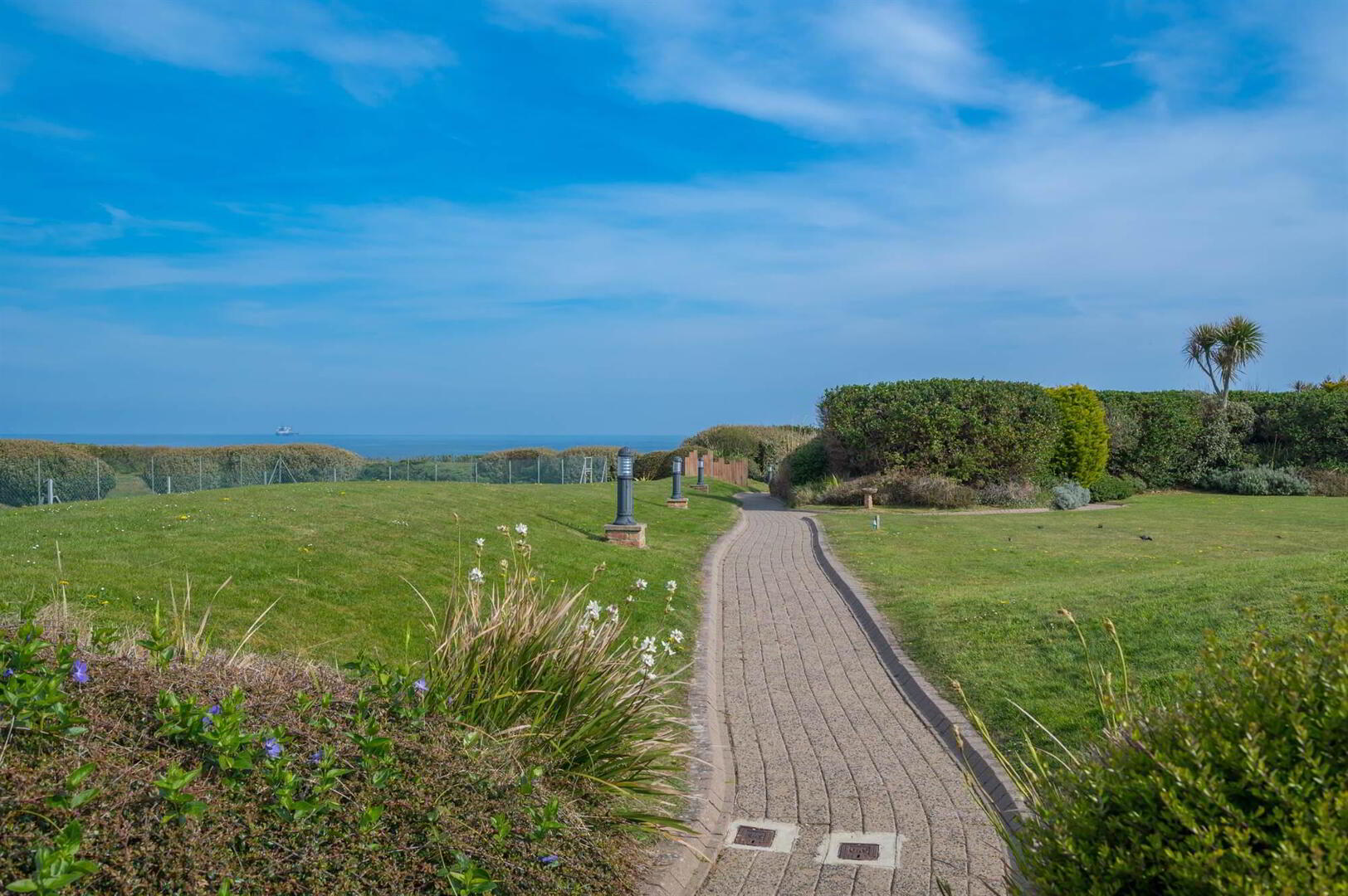 26 Groomsport House Road 28 of 32