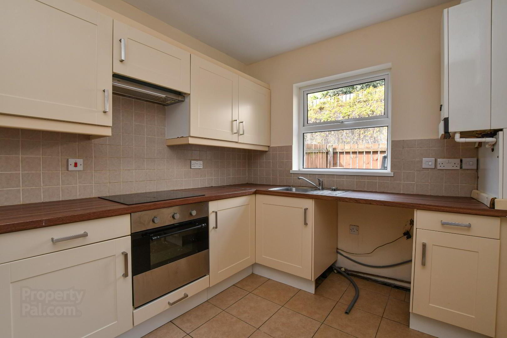 47 Railway Street 6 of 22