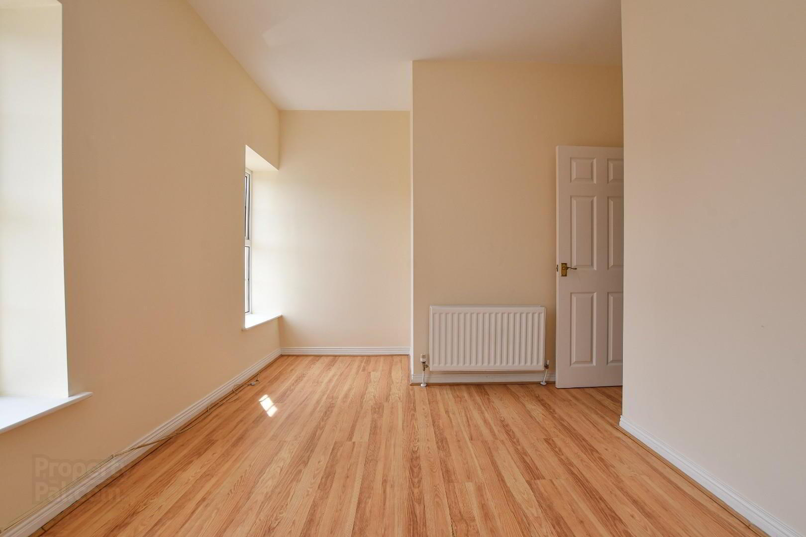 47 Railway Street 16 of 22
