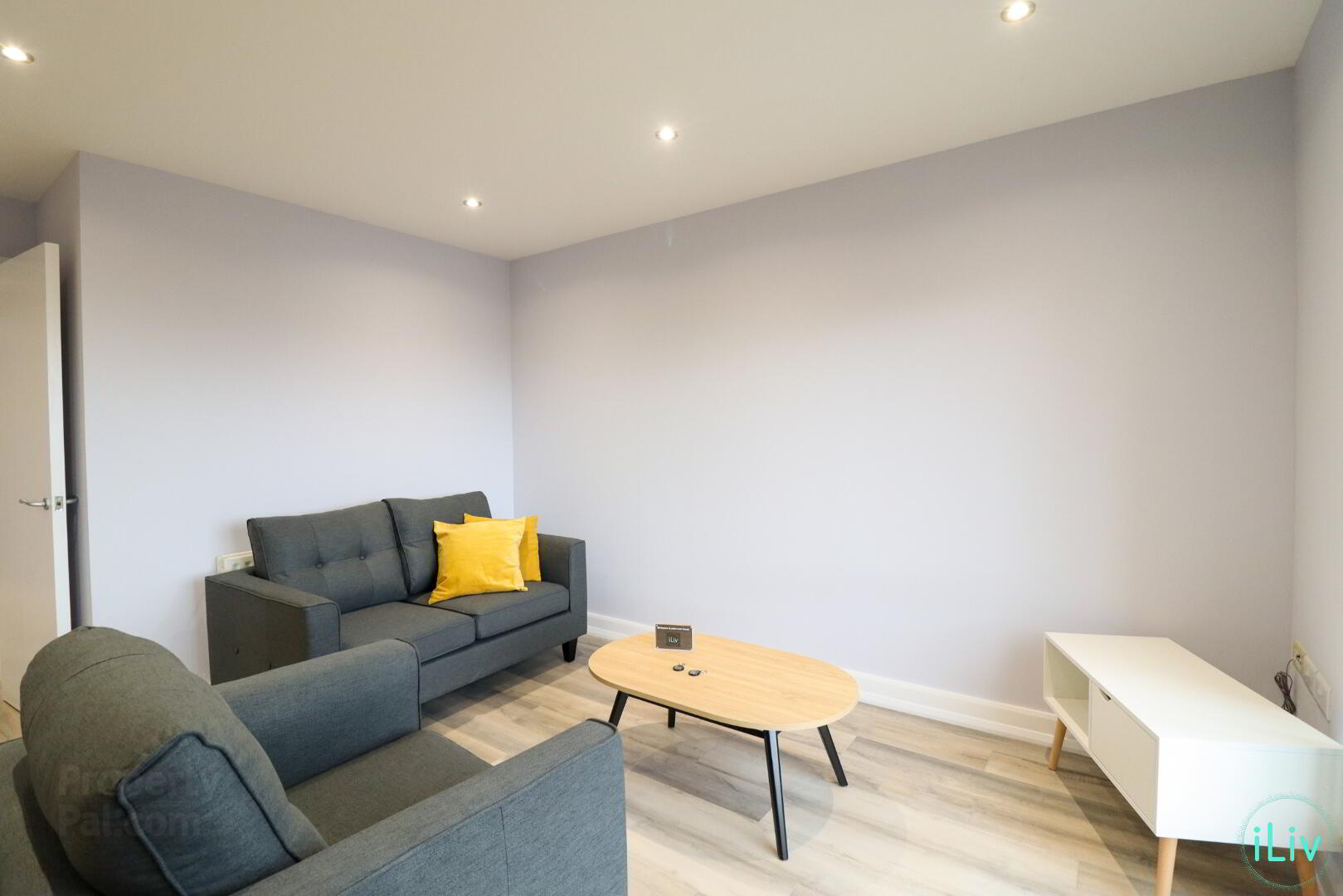 701 College Court Central, 56 King Street 5 of 13