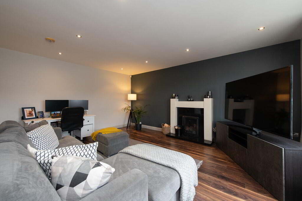 2 Clarke Lodge Mews 4 of 34