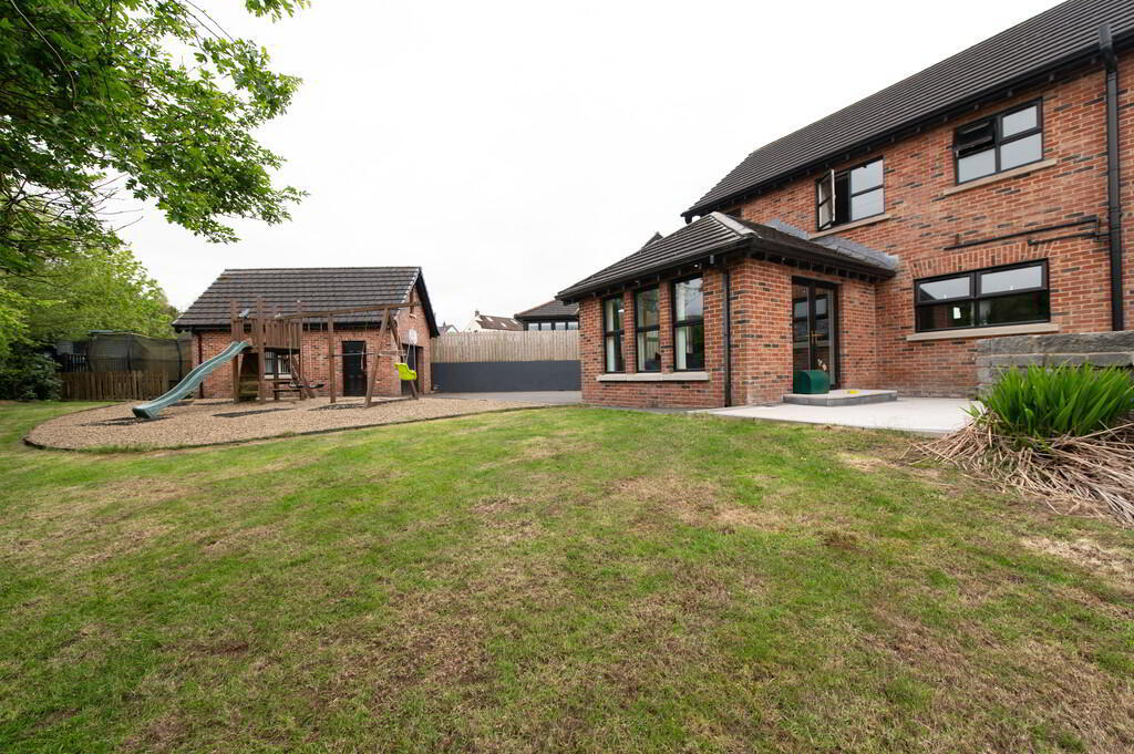 2 Clarke Lodge Mews 27 of 34