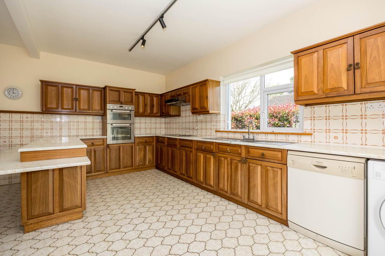 Summerhill Road 10 of 30