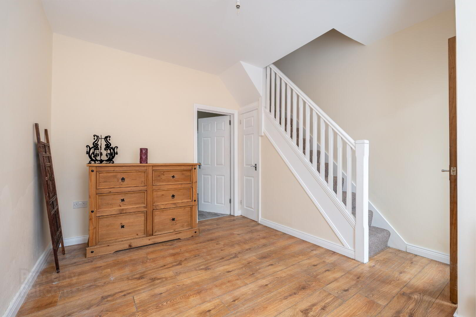 60 Mayflower Street 5 of 18