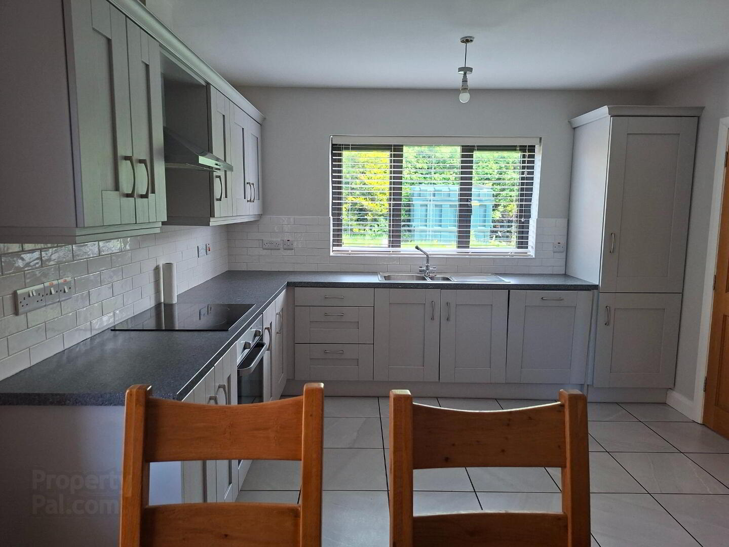 7 Parian Way 7 of 19