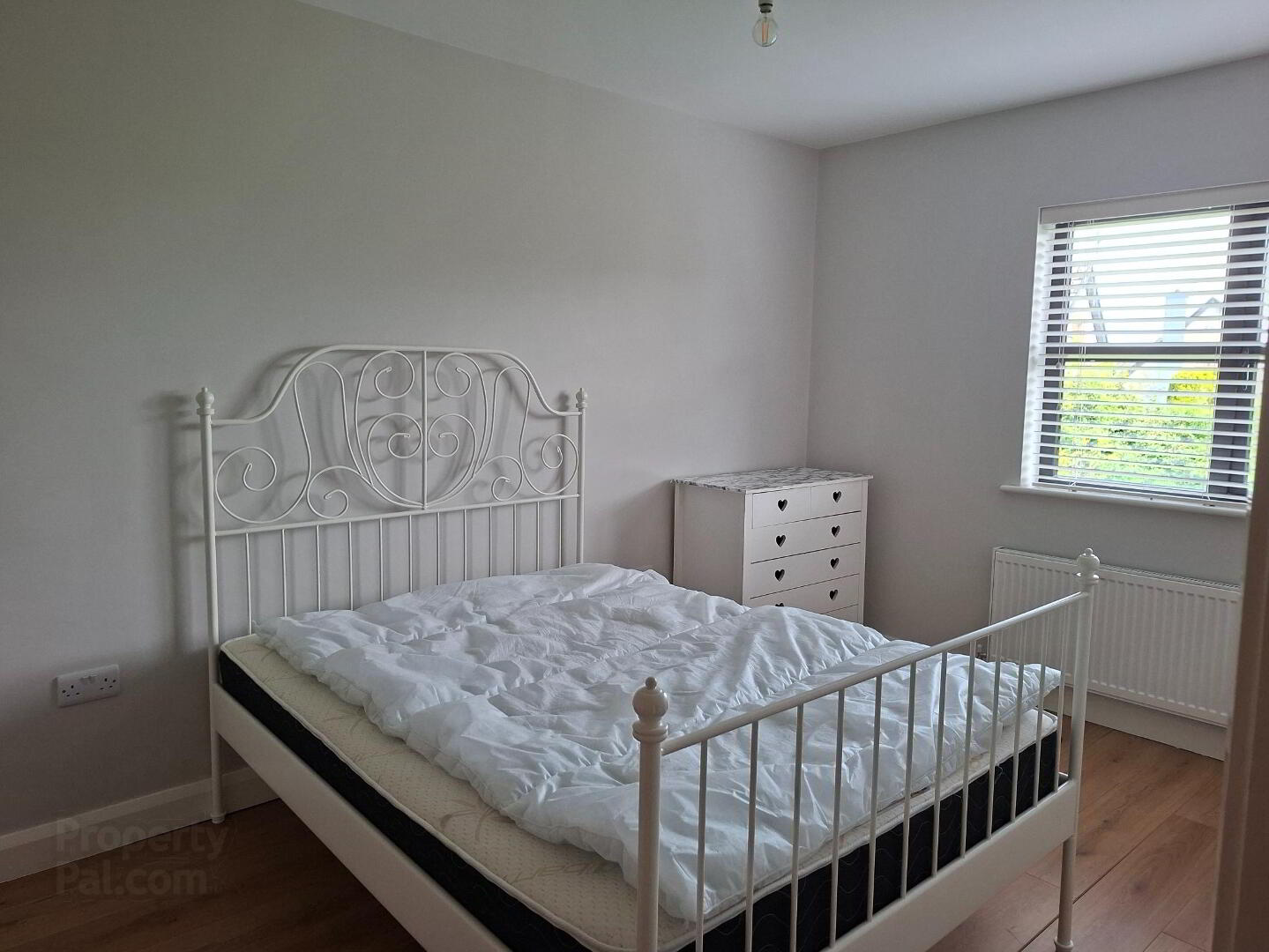7 Parian Way 14 of 19