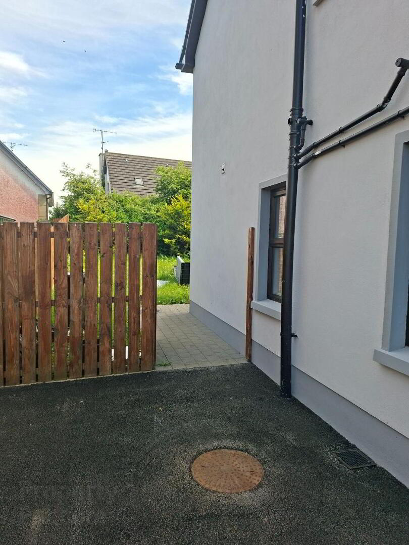 7 Parian Way 19 of 19