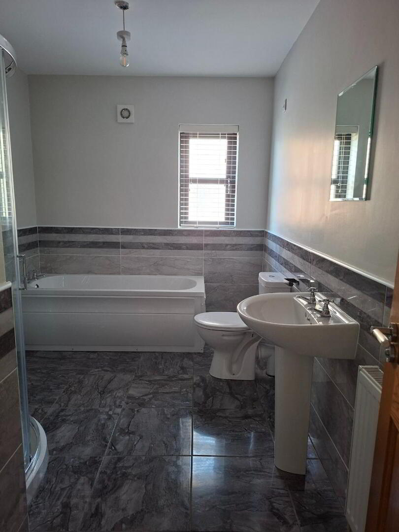 7 Parian Way 12 of 19