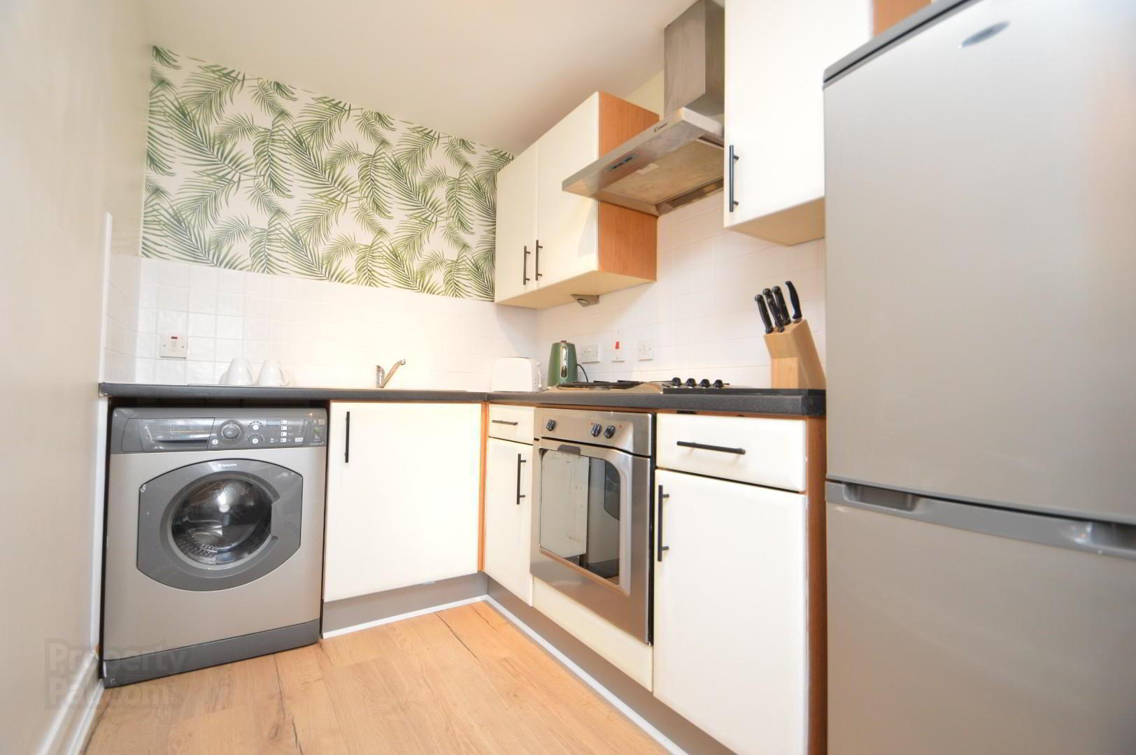 Apt 14, Annesley Building 4 of 7