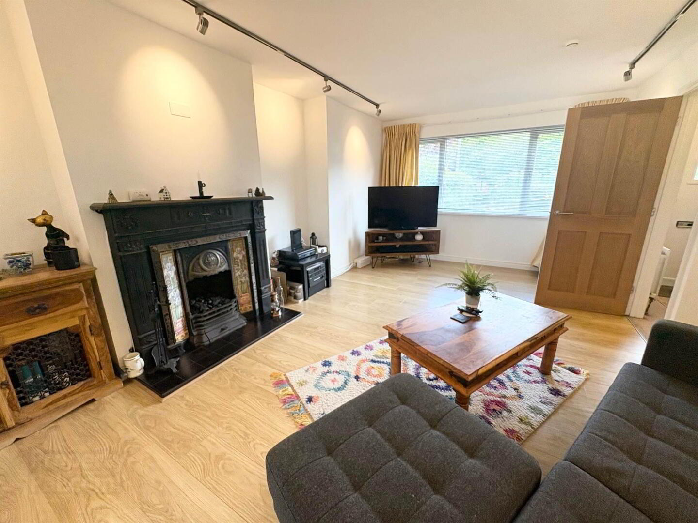 59 Church Road 4 of 16