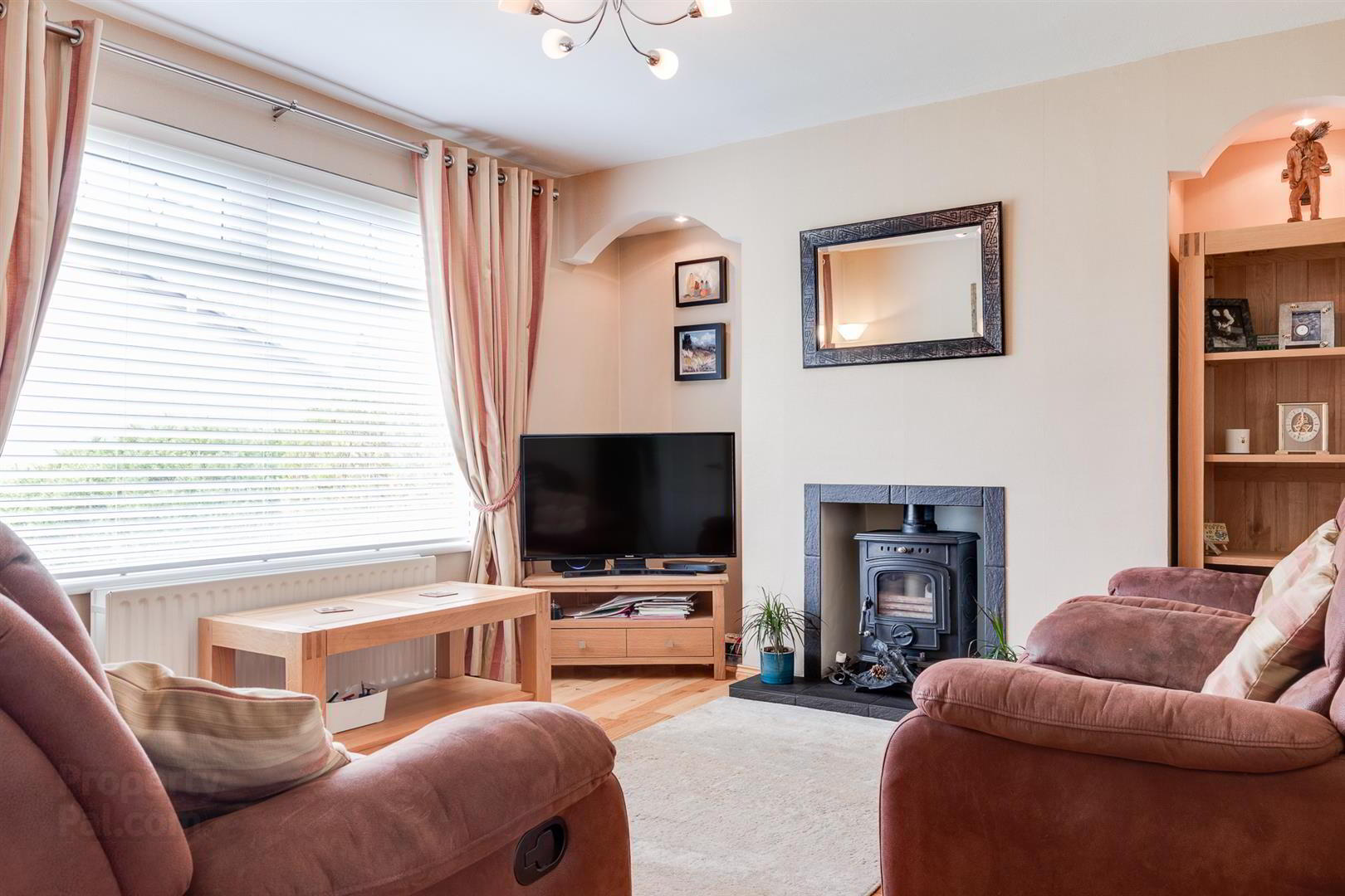 13 Brae Park 3 of 14
