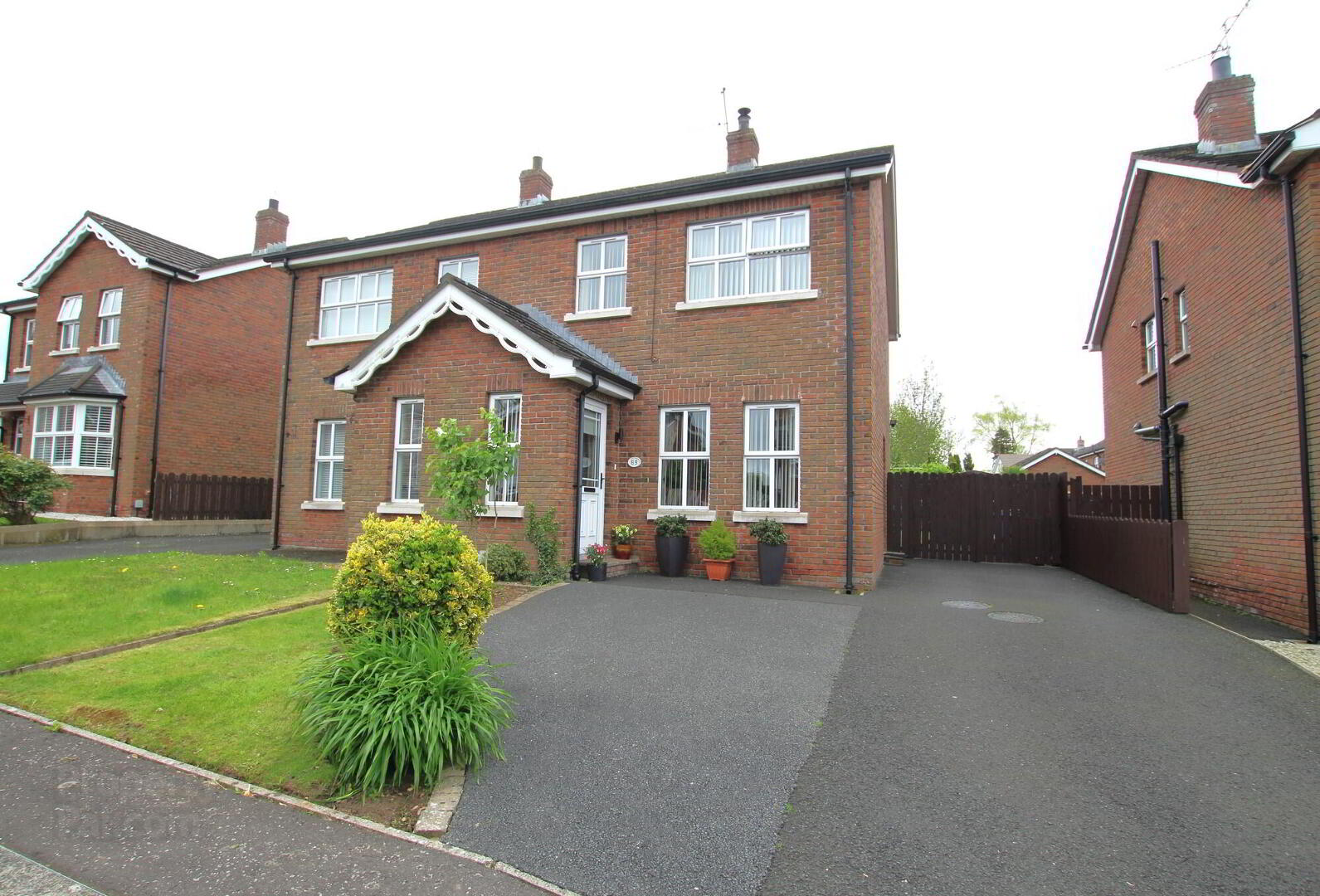 69 St James Meadow 1 of 13