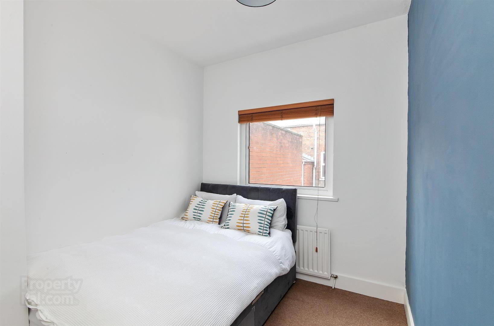 20 Lichfield Avenue 14 of 17