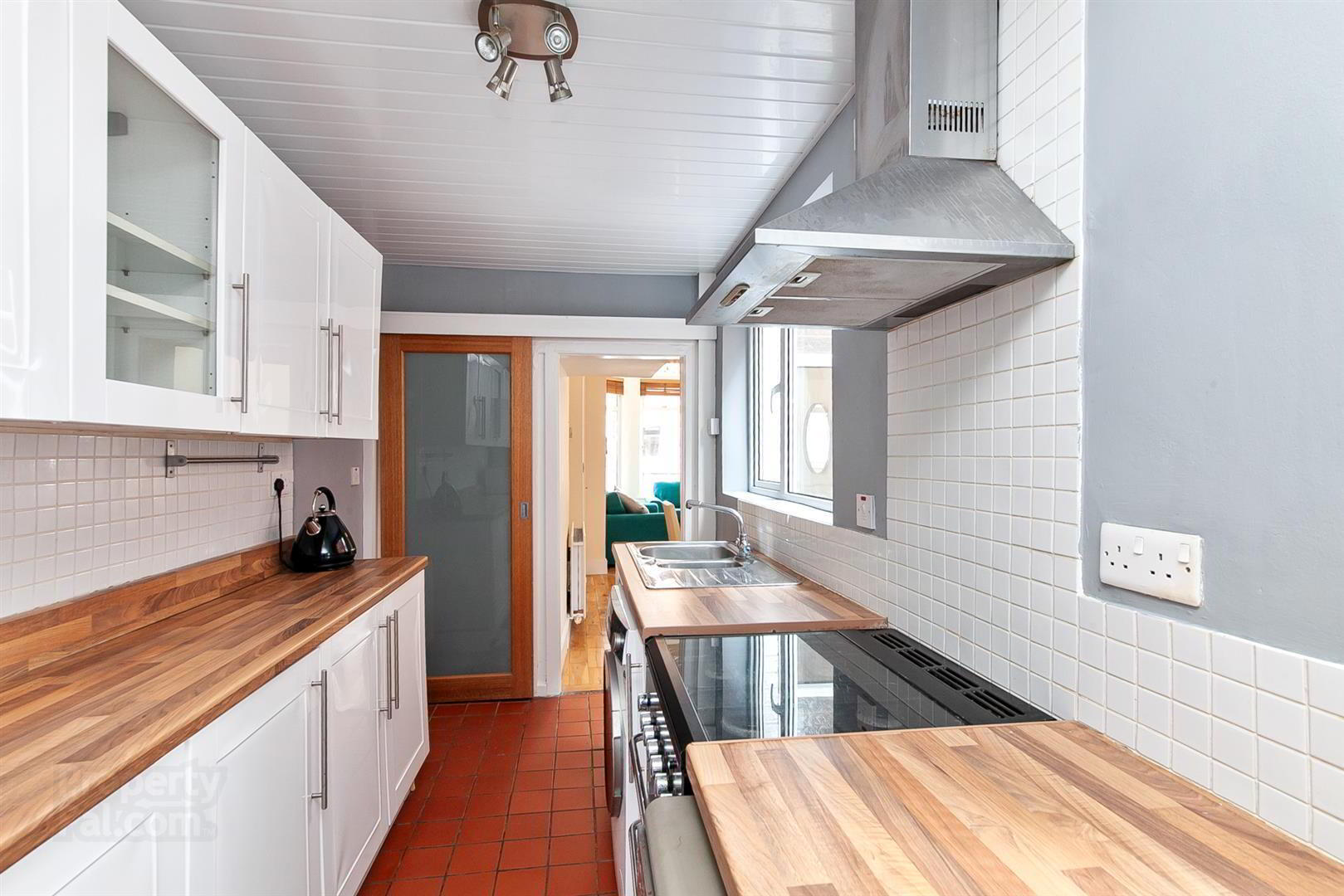 20 Lichfield Avenue 10 of 17