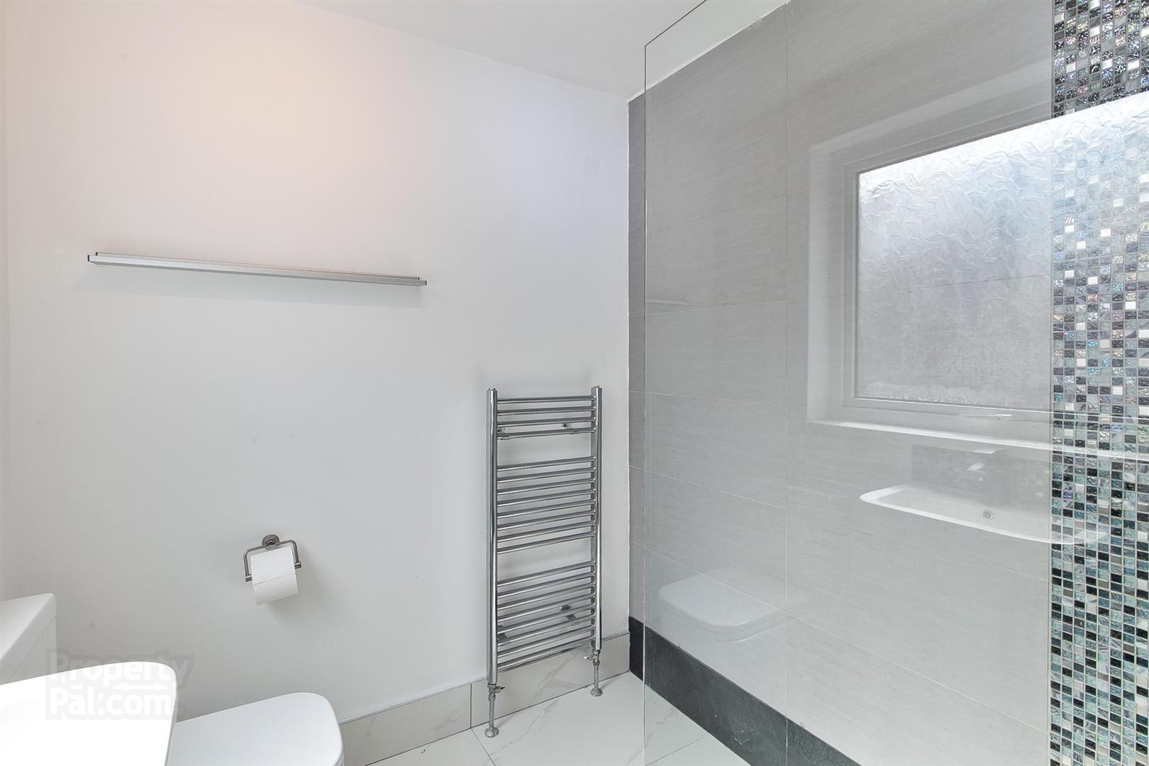 20 Lichfield Avenue 16 of 17