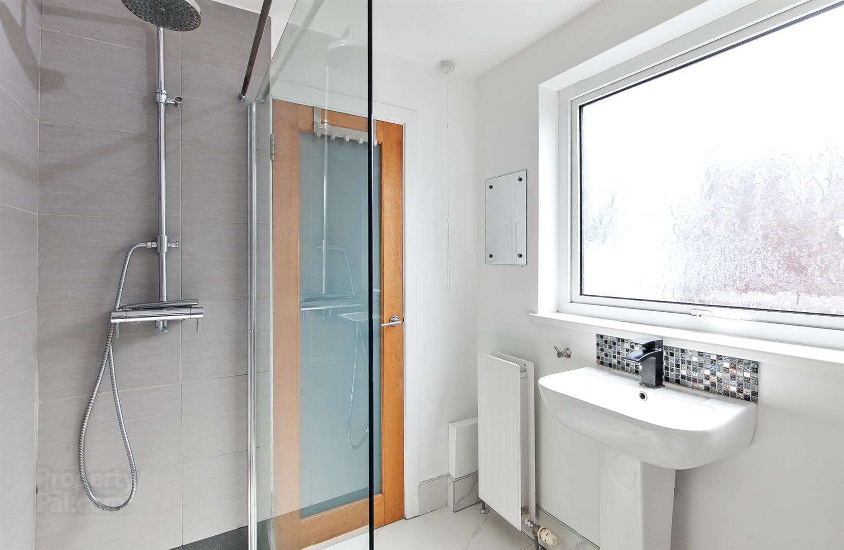 20 Lichfield Avenue 17 of 17