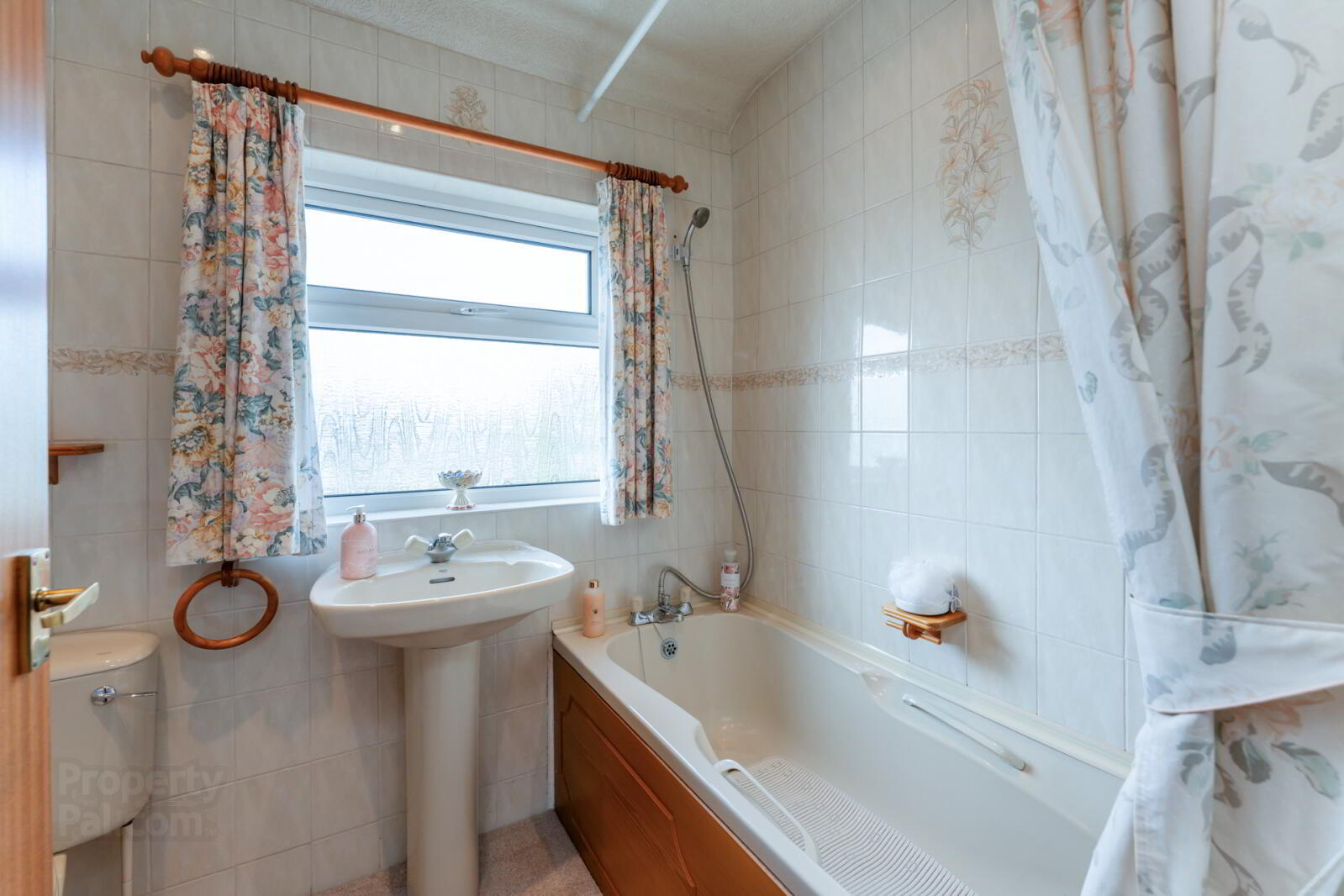 4 Mount Regan Avenue 16 of 24