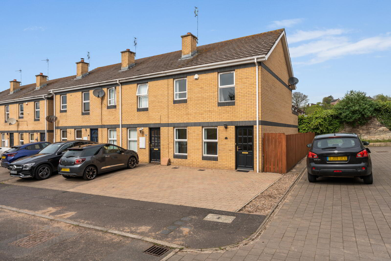 22 East Street Court 1 of 20