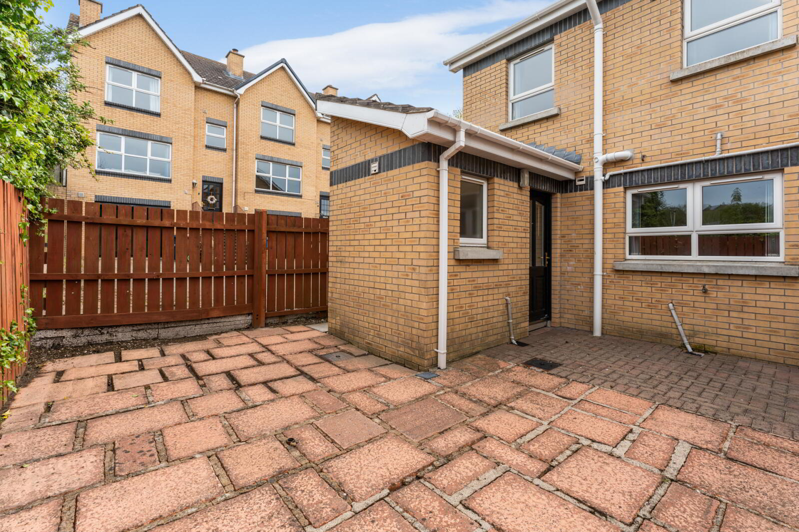 22 East Street Court 17 of 20