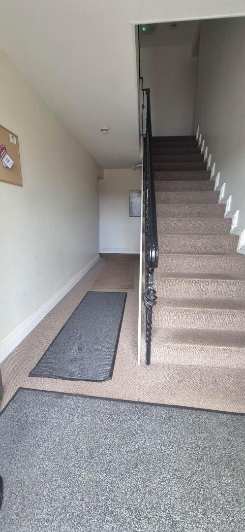 4 Oakfield Mews 3 of 18