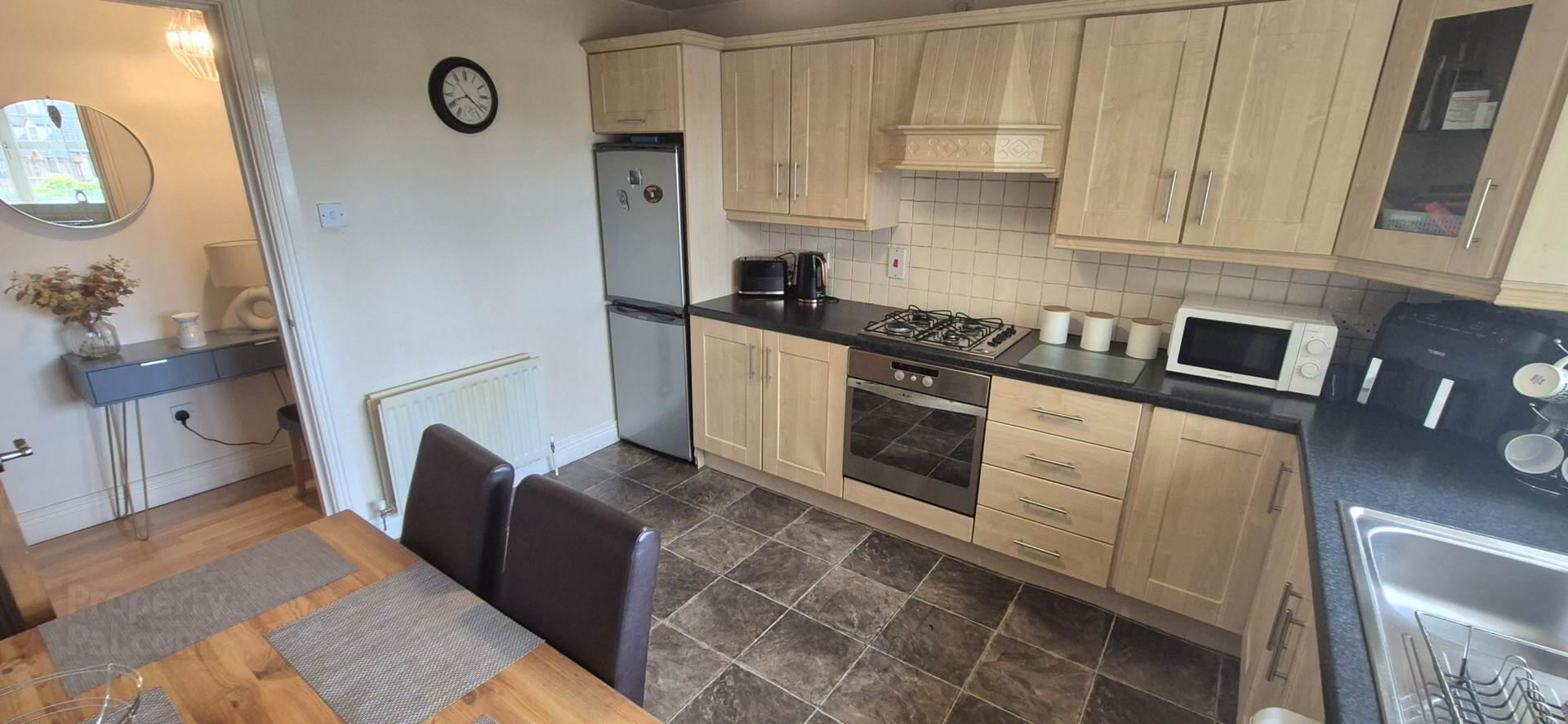 4 Oakfield Mews 10 of 18