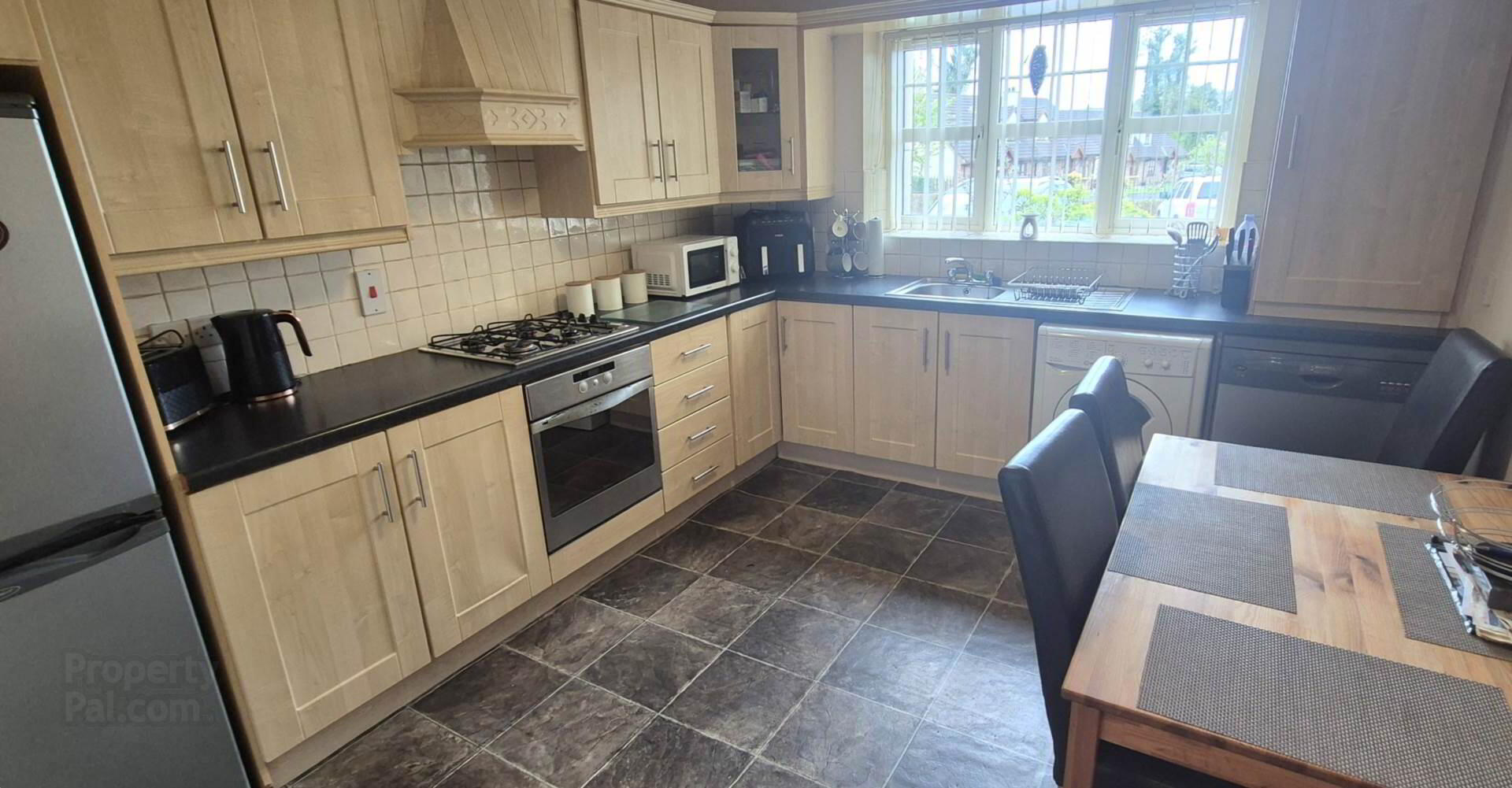 4 Oakfield Mews 9 of 18