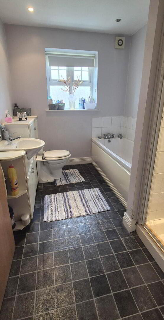 4 Oakfield Mews 13 of 19